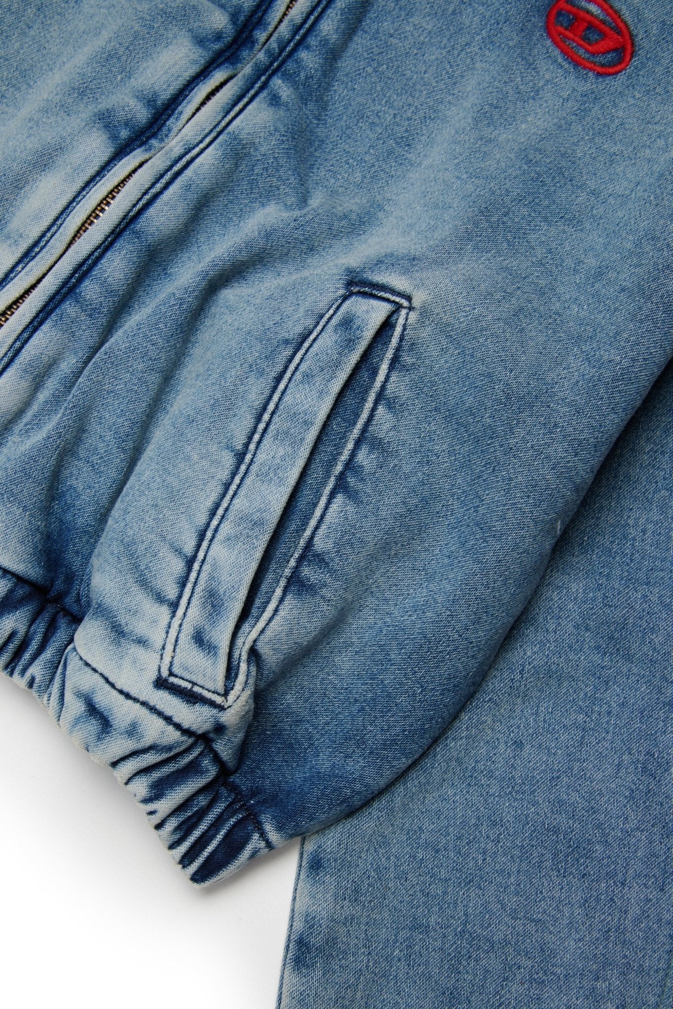 GIACCA IN DENIM CON LOGO RICAMATO IN ROSSO DIESEL - Angel Luxury