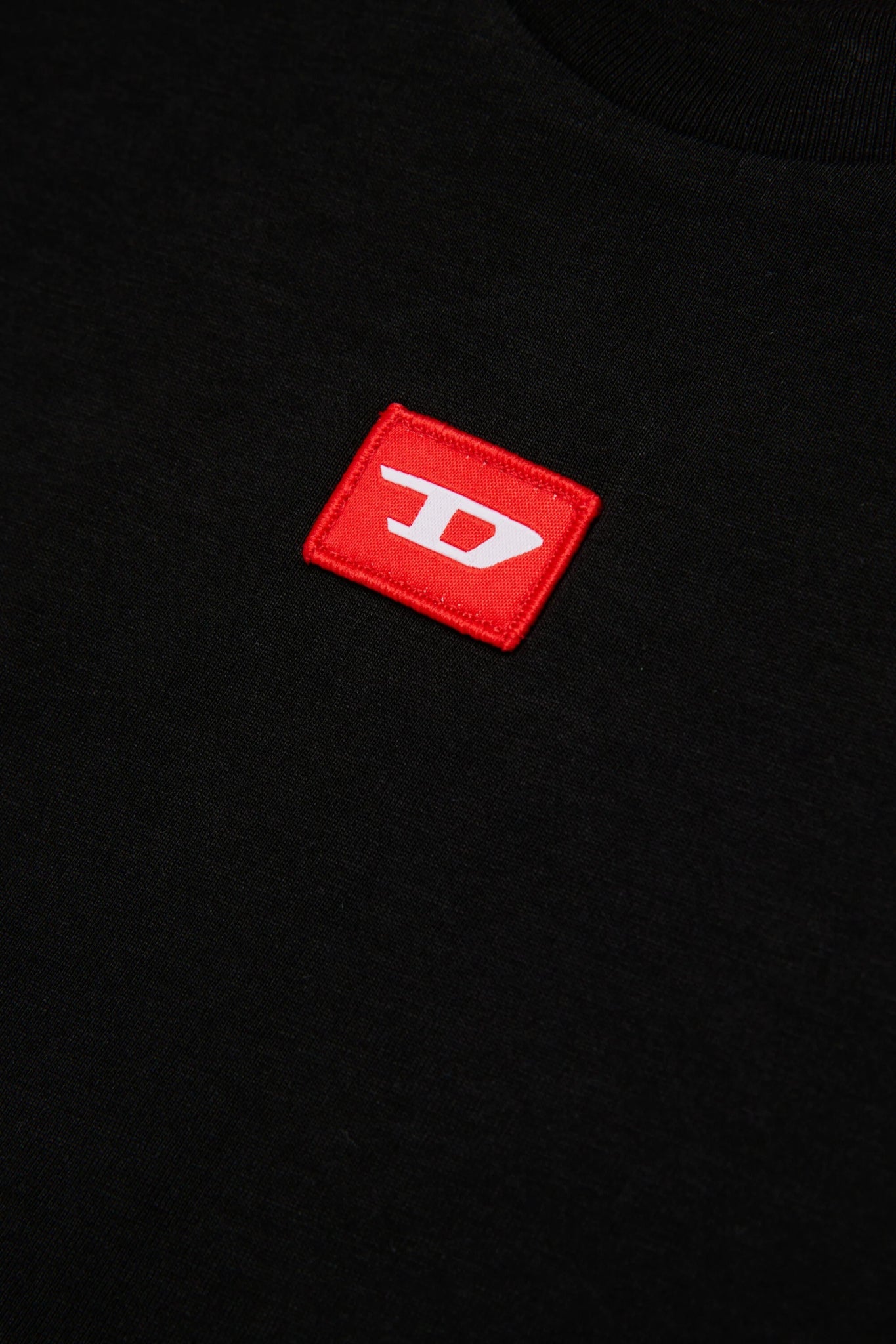 T - SHIRT NERA CON LOGO ROSSO DIESEL - Angel Luxury