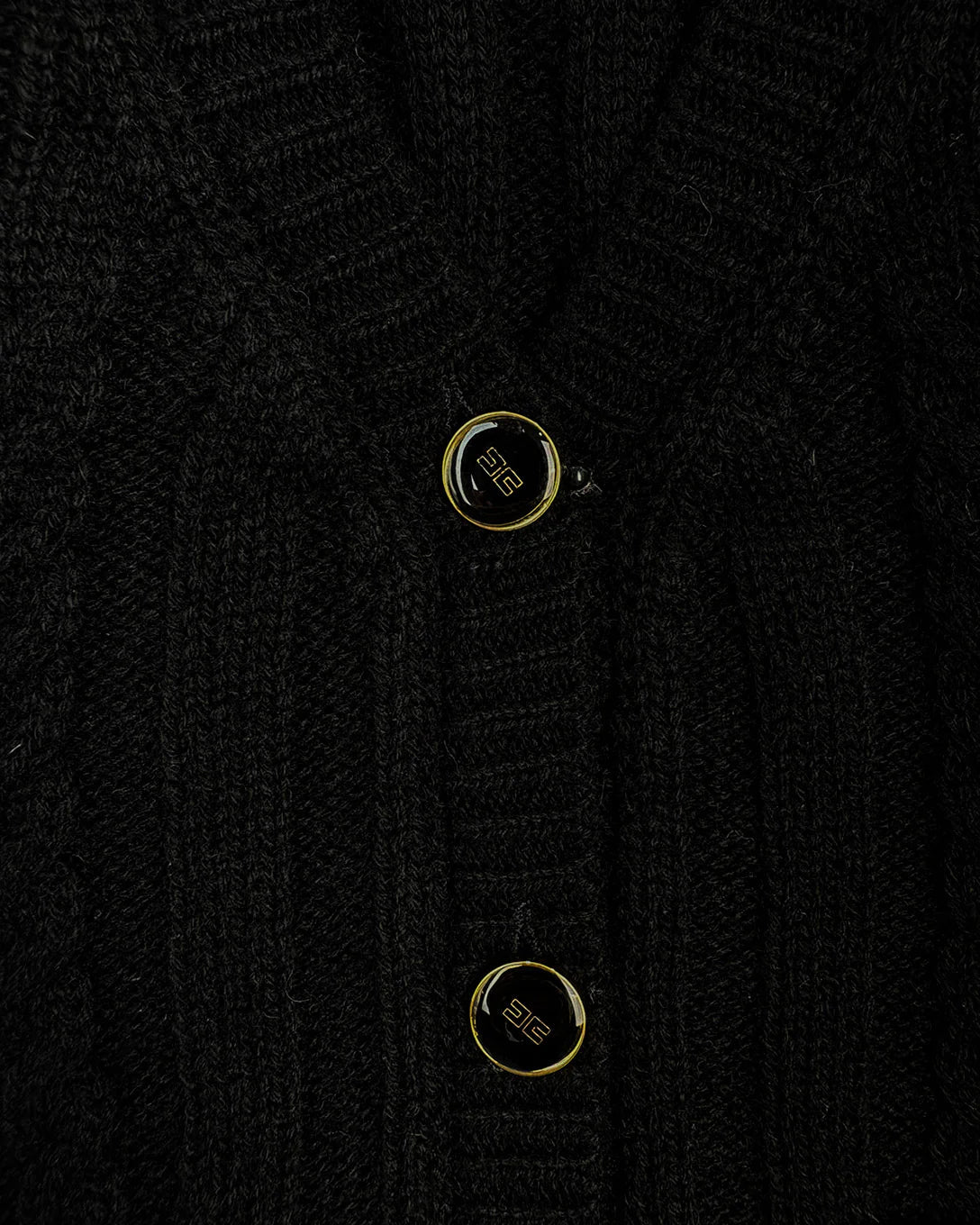 CARDIGAN NERO CON LOGO BIANCO SUL RETRO ELISABETTA FRANCHI - Angel Luxury