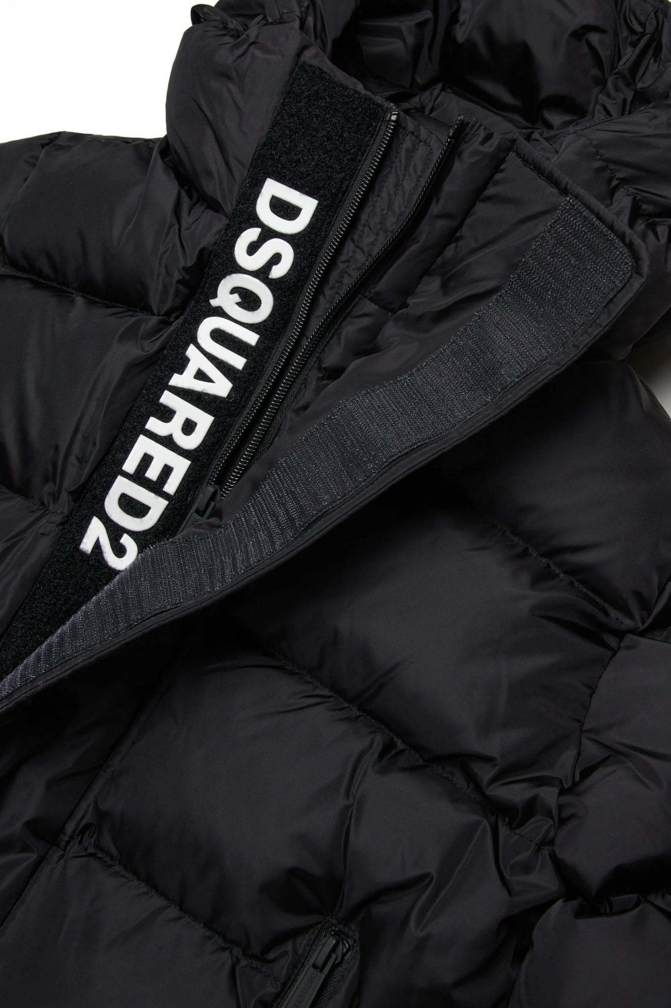 GIUBBINO NERO CON LOGO BIANCO DSQUARED2 - Angel Luxury