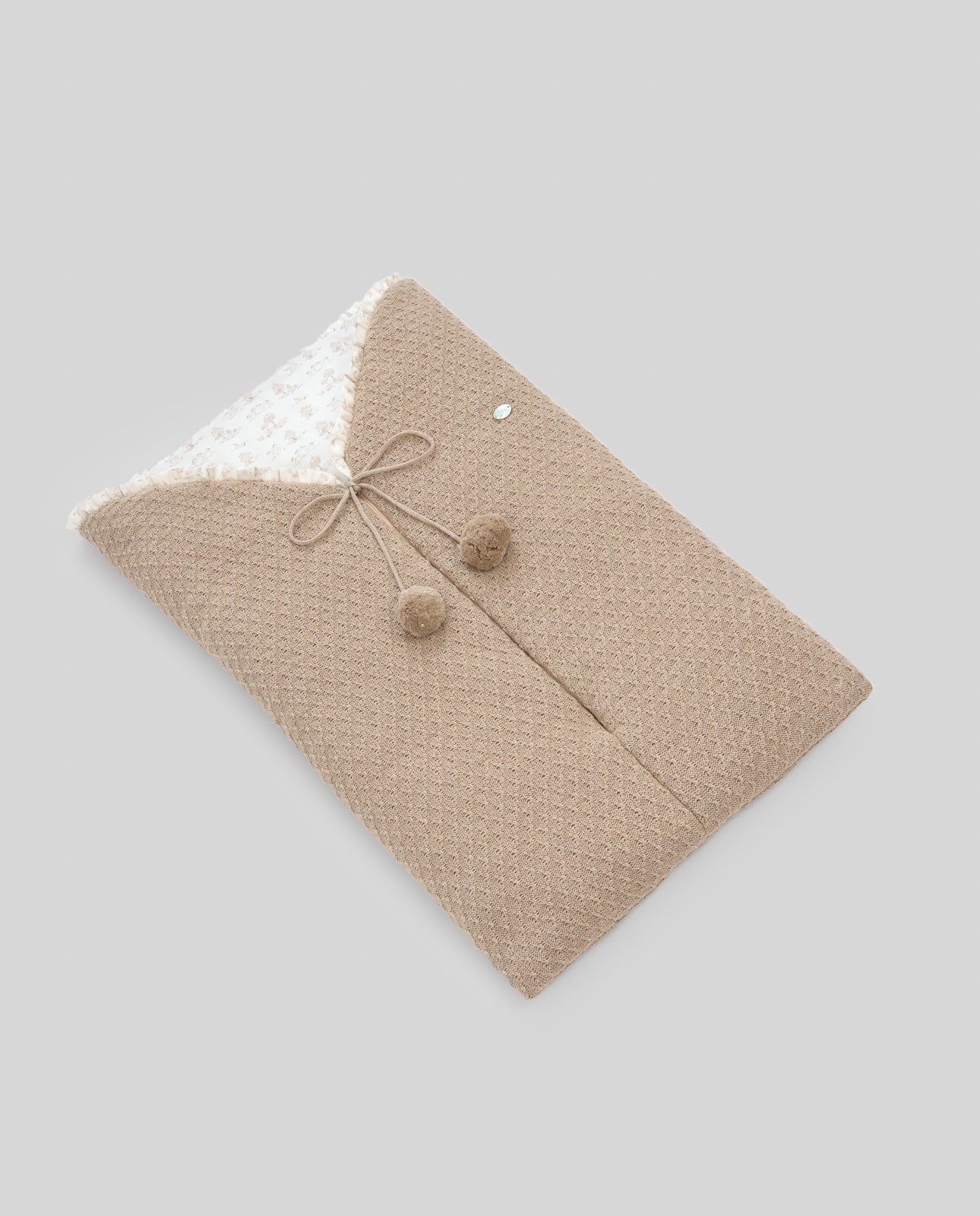 SACCO - COPERTA PER NEONATO BEIGE CON FANTASIA PAZ RODRIGUEZ - Angel Luxury