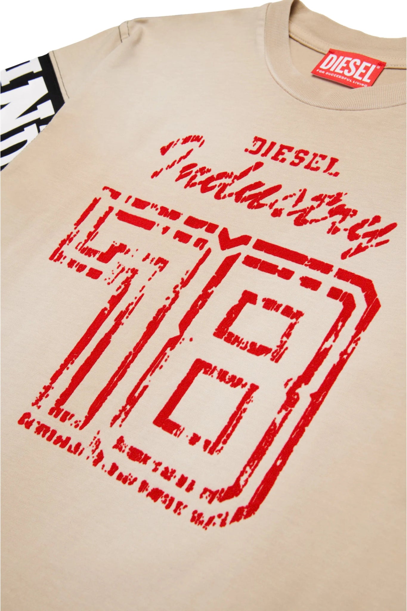 T - SHIRT BEIGE CON LOGO IN VELLUTO ROSSO DIESEL - Angel Luxury