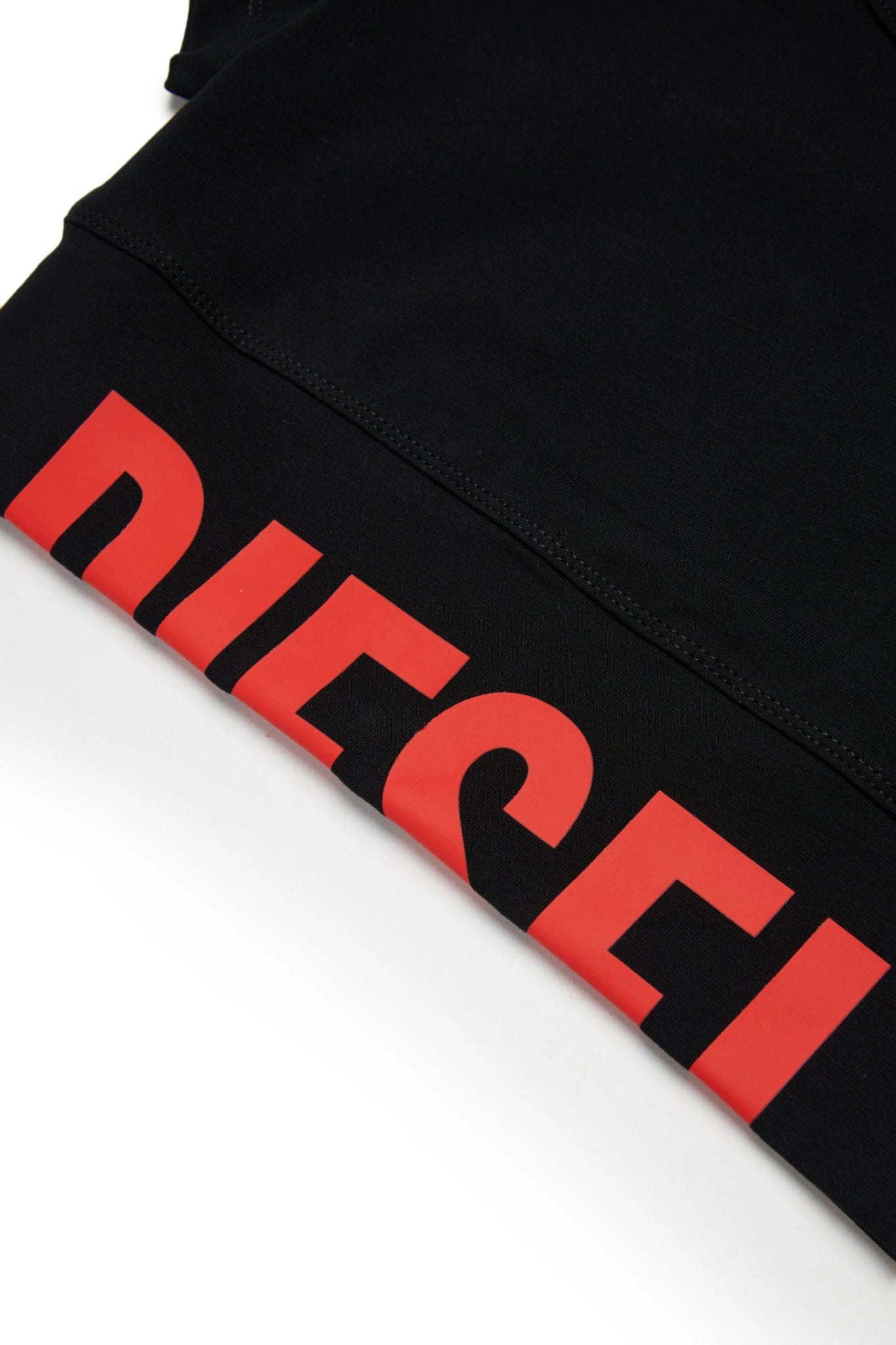 T - SHIRT CROPPED NERA CON LOGO DIESEL ROSSO - Angel Luxury