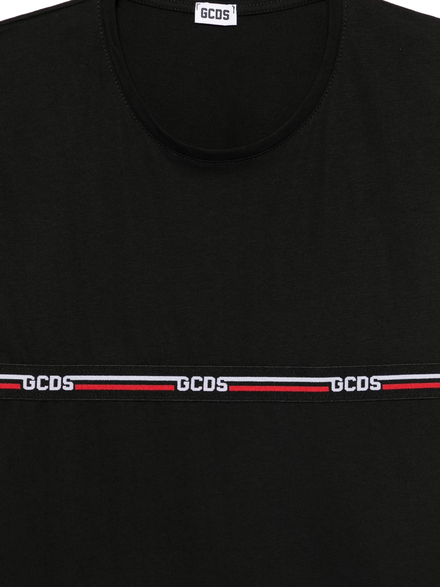 T - SHIRT NERA CON BANDA IN LOGO GCDS - Angel Luxury