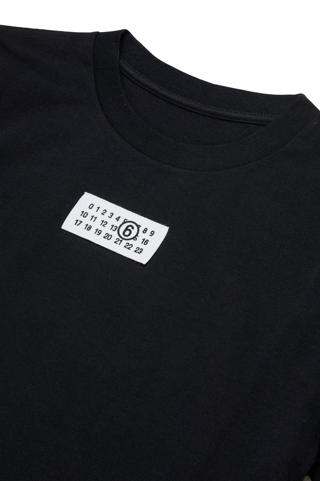 T - SHIRT NERA CON LOGO BIANCO MAISON MARGIELA - Angel Luxury